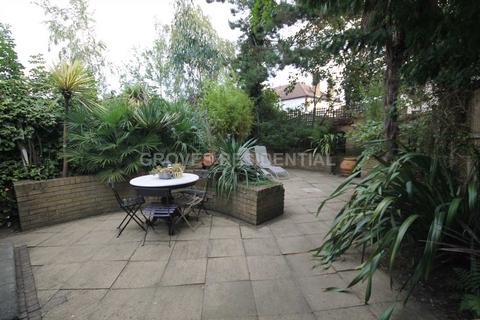 64 George Road, New Malden, KT3 6BU