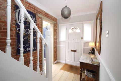 64 George Road, New Malden, KT3 6BU
