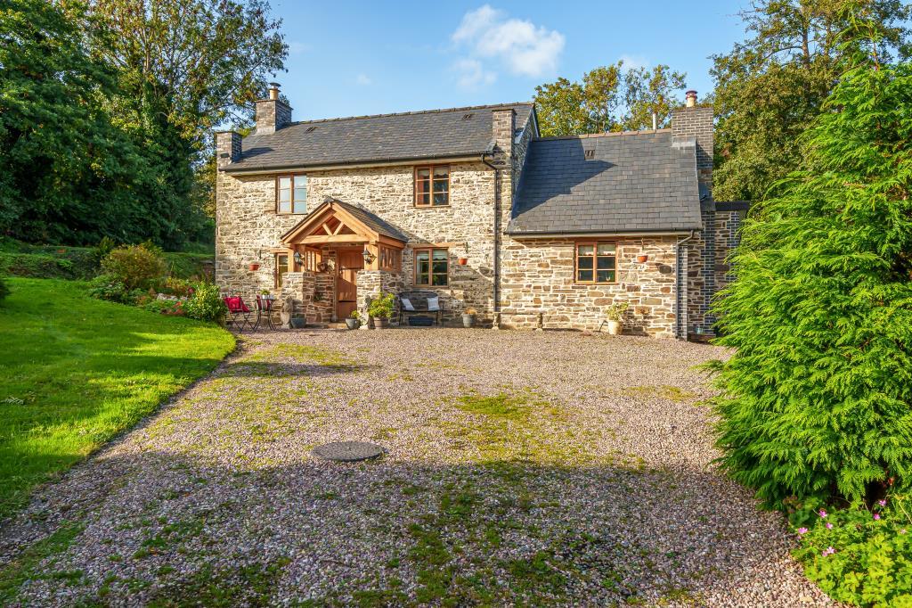Hay on Wye, Llowes, HR3 2 bed detached house for sale £575,000
