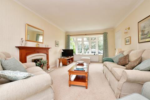 1 Birchfield Close, Maidstone, ME15 9YX