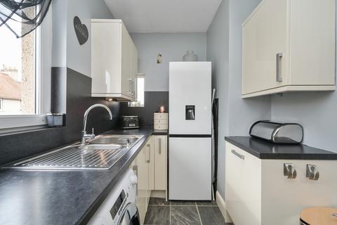 16 Kennington Avenue, Loanhead, EH20 9HZ