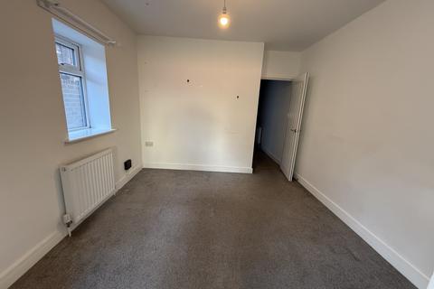 3 bedroom flat to rent, Wilton Avenue, Southampton SO15