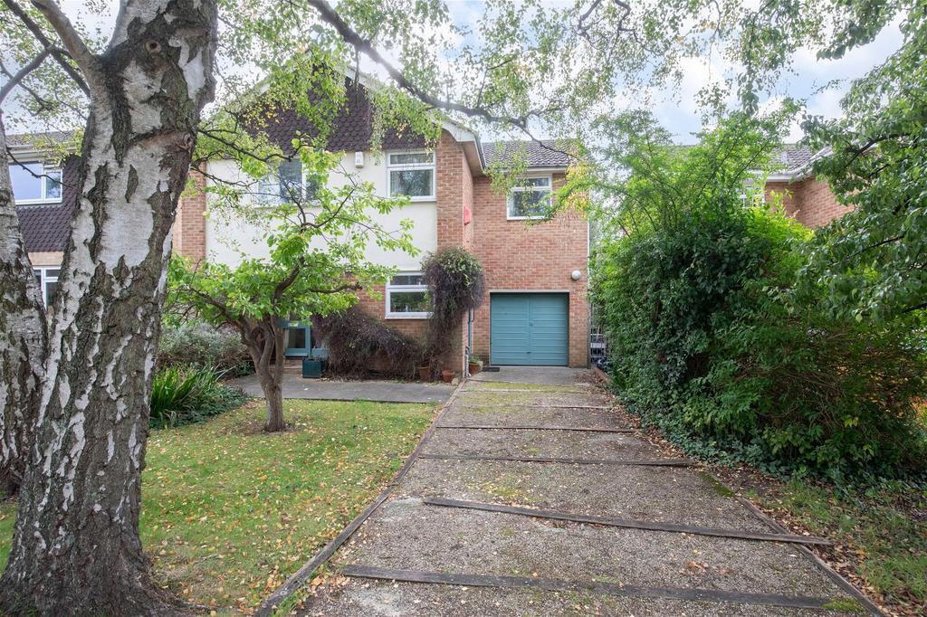 Walnut Close, Cheltenham, GL52 3AG 4 bed detached house for sale £625,000