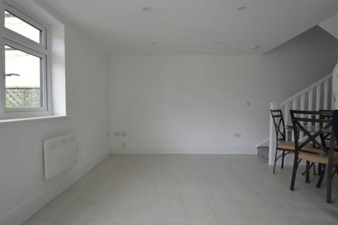 1 bedroom house to rent, Green Road, Egham, Surrey, TW20