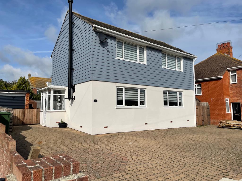 Broadmeadow Road, Weymouth 3 bed detached house for sale £375,000