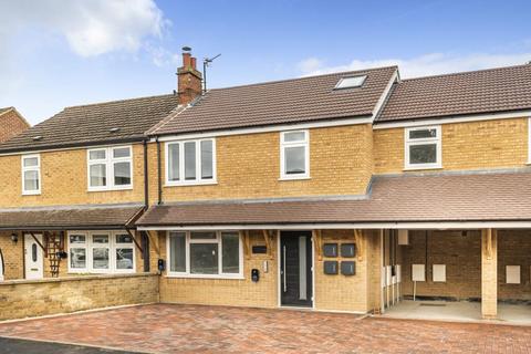 undefined, Cherwell Avenue,  Kidlington,  OX5