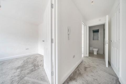 undefined, Cherwell Avenue,  Kidlington,  OX5
