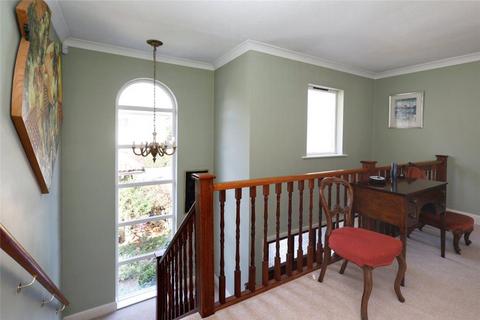 8 High Cedar Drive, London, SW20 0NU