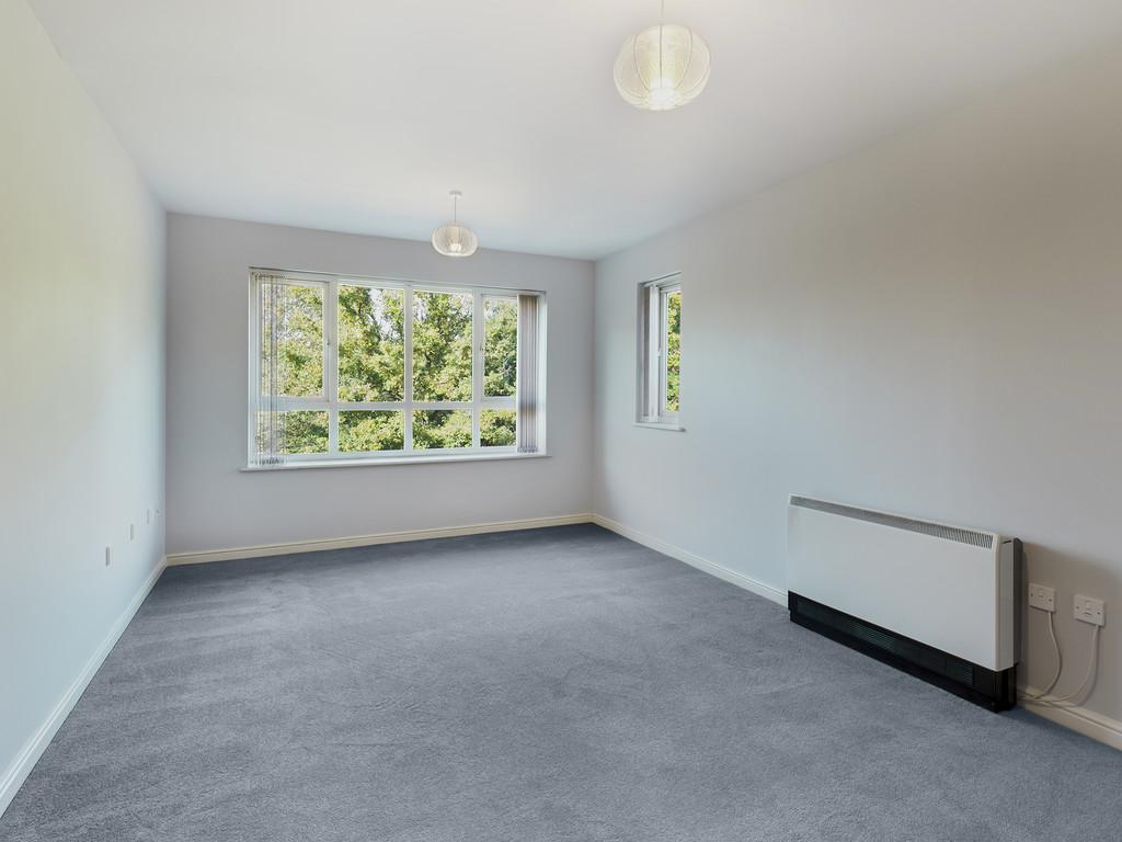 Three Bridges, Crawley 2 bed apartment for sale £225,000