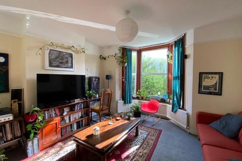 28 Dundalk Road, London, SE4 2JL