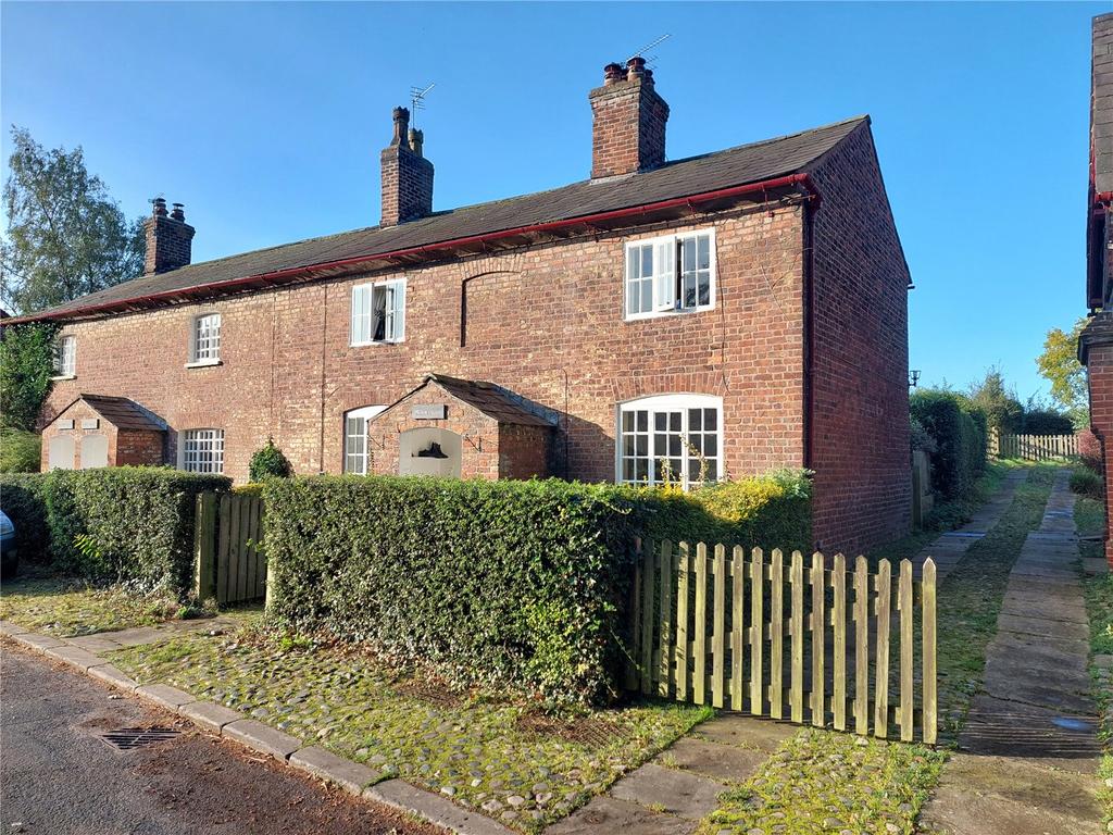 Rostherne Village, Knutsford, Cheshire 3 bed end of terrace house £1,495 pcm (£345 pw)