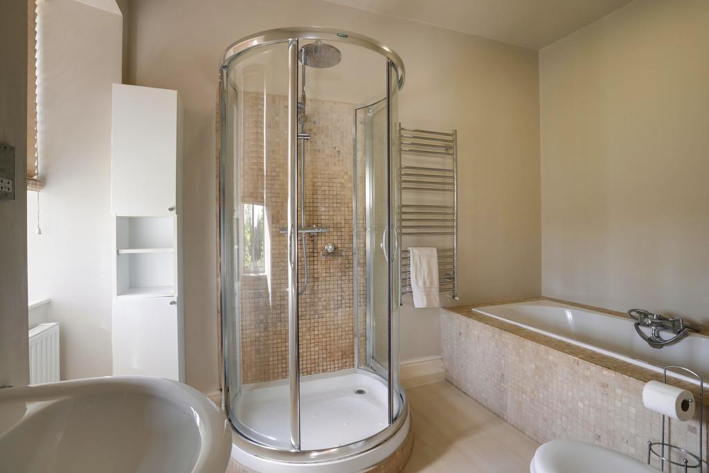 Ensuite