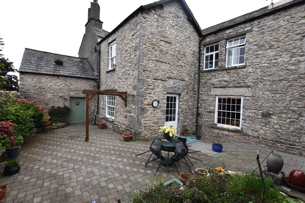 Courtyard Garden