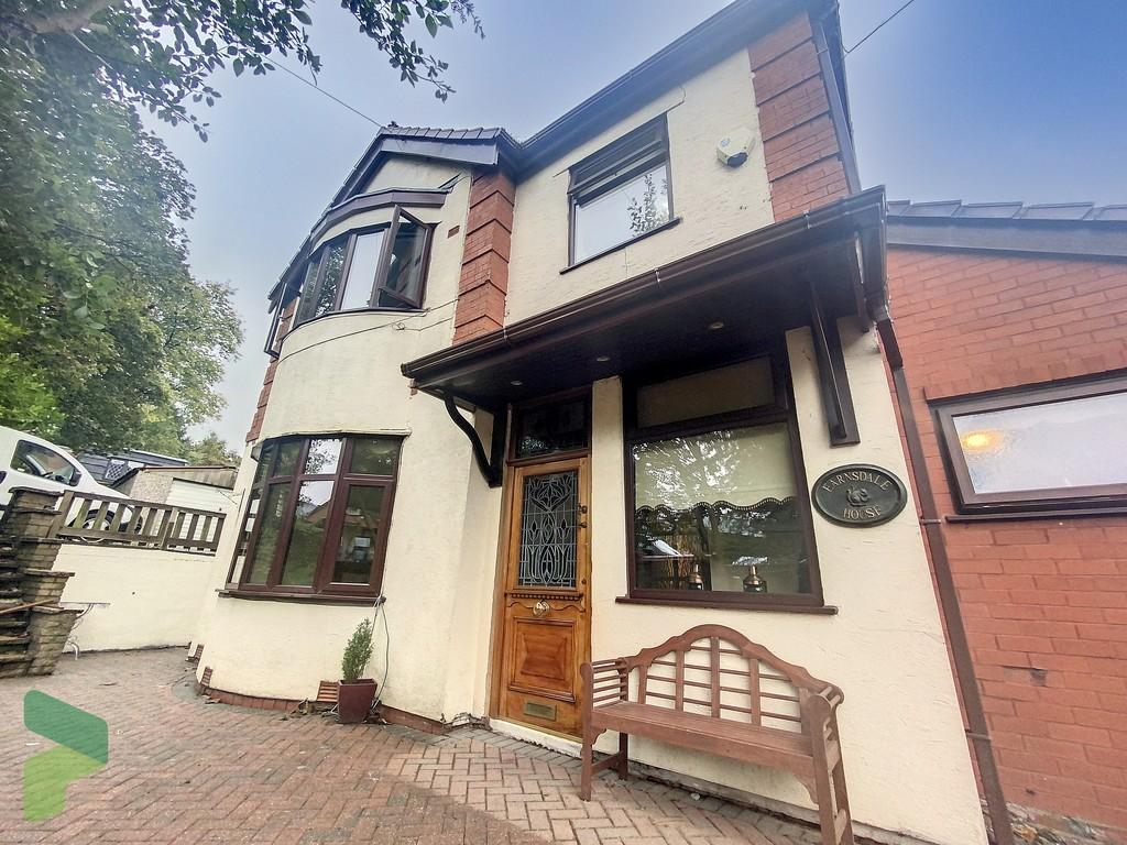 Earnsdale Road, Darwen 4 bed detached house for sale £385,000