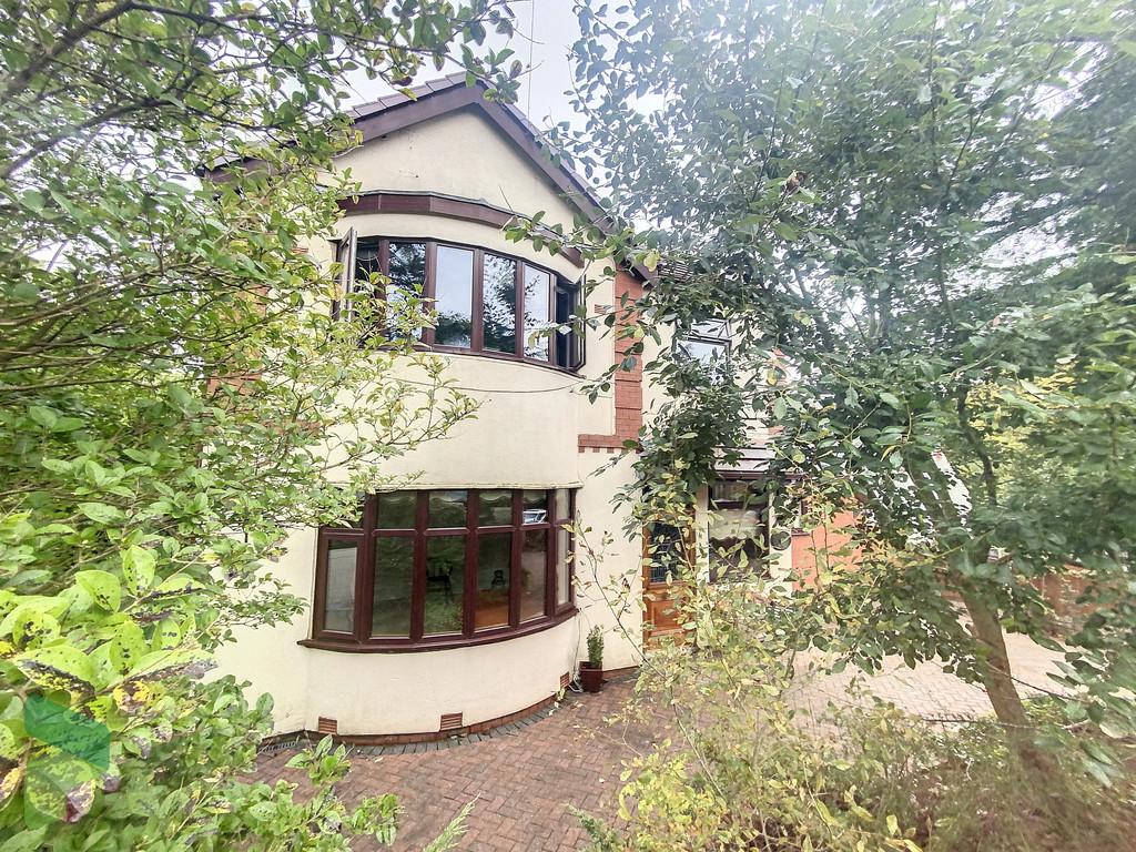 Earnsdale Road, Darwen 4 bed detached house for sale £385,000