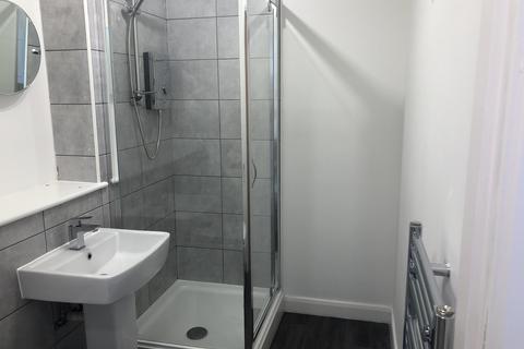 2 bedroom flat to rent, Skinner Lane, Leeds, West Yorkshire, UK, LS7