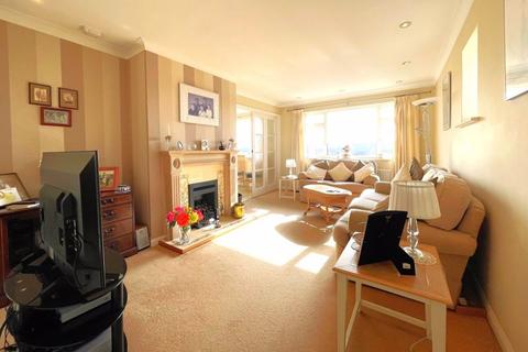 3 bedroom semi-detached house for sale - Wolverstone Drive, Brighton