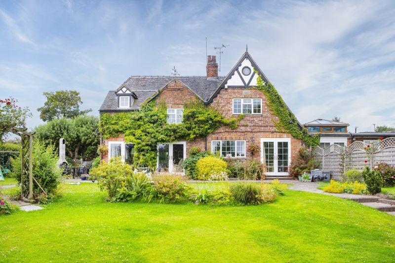 22 Birchin Lane, Nantwich 5 bed detached house for sale £725,000