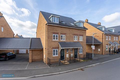 61 Batt Drive, Cheddon Fitzpaine, Taunton, TA2 8FY