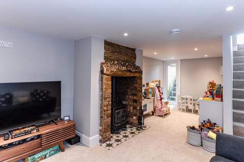 3 Albert Street, Markyate, St Albans, AL3 8HY