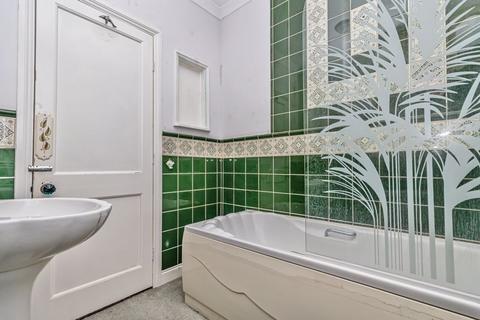 2 bedroom terraced house for sale, Alverstone Road, Southsea