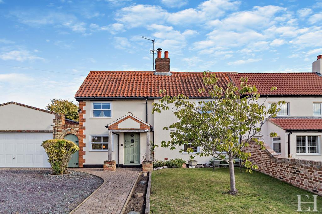 Belton, Great Yarmouth 3 bed cottage for sale £500,000