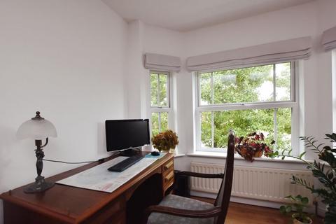 Flat 20, Bartholomew Court Spire View, Salisbury, SP2 7GB
