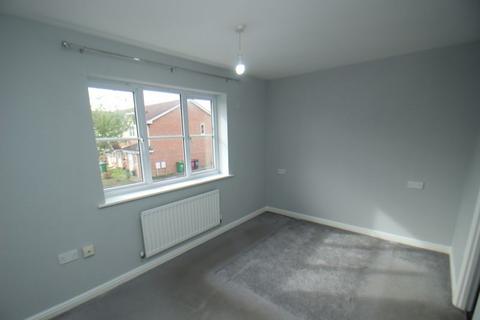 2 bedroom terraced house to rent, Scholars Walk, Slough, SL3