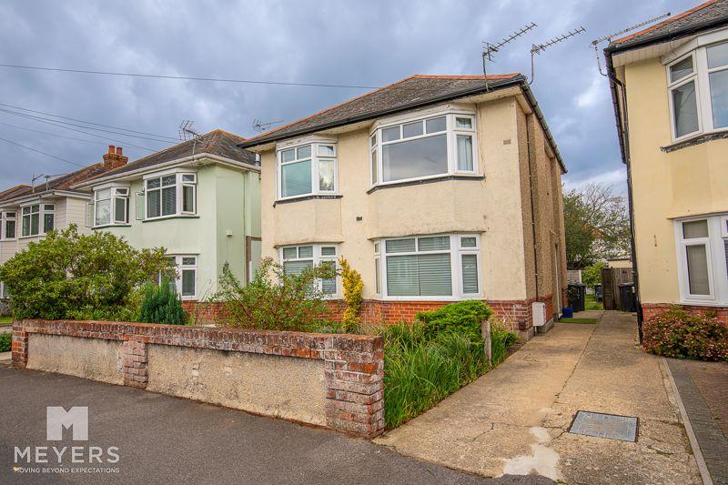 Southwick Road, Southbourne, BH6 2 bed apartment for sale £270,000