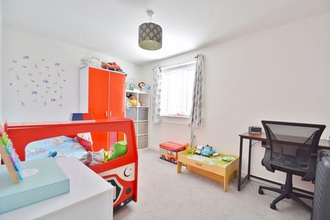 16 Edsell Crescent, Thame, OX9 3BP