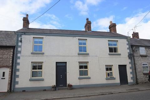 4 bedroom terraced house for sale, South Street, Caerwys