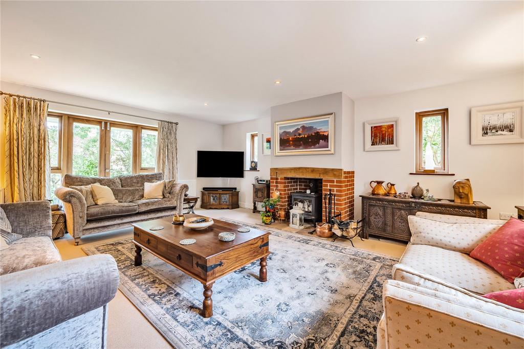 The Street, Monks Eleigh, Ipswich, Suffolk, IP7 4 bed detached house