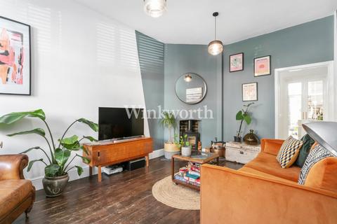2 bedroom terraced house for sale - Russell Road, London, N13