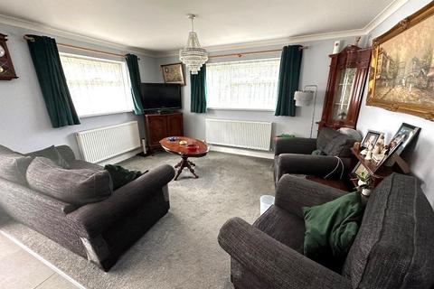 2 bedroom semi-detached bungalow for sale, L&D Borders, Luton LU4