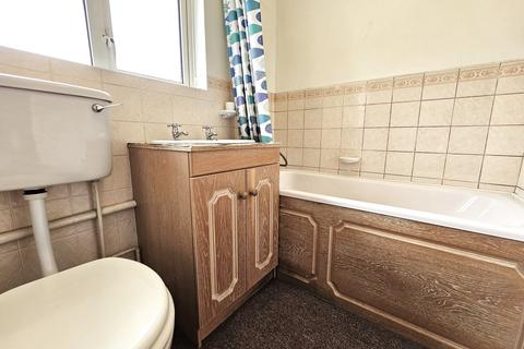 1 bedroom flat for sale - Snakes Lane, Eastwood, Southend-on-sea