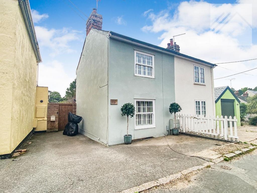 Tilkey Road, Coggeshall, Colchester 2 bed semidetached house £325,000