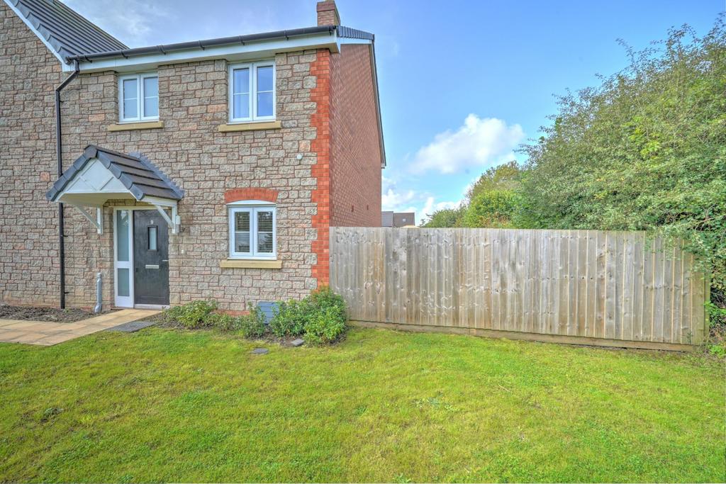 Granite Close, South Molton 3 bed semidetached house for sale £315,000