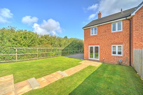 9 Granite Close, South Molton, EX36 3FD