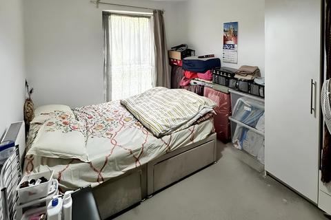 2 bedroom flat for sale, Archery Close, Wealdstone, Harrow HA3