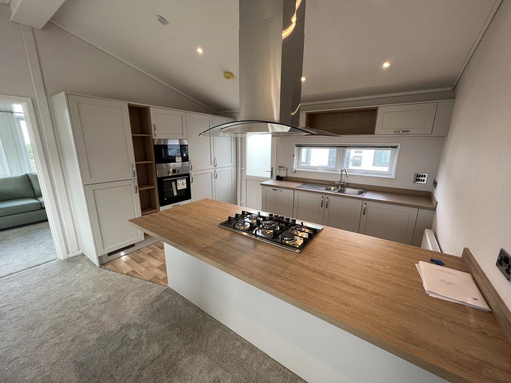 Open Plan Kitchen/Dining Room