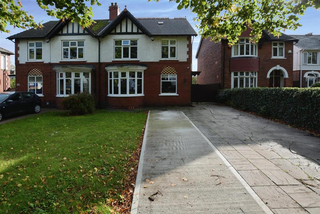 Brumby Wood Lane, Scunthorpe 3 bed semidetached house for sale £250,000