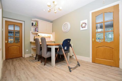 2 Valewood, Bottesford, Scunthorpe, DN16 3RS