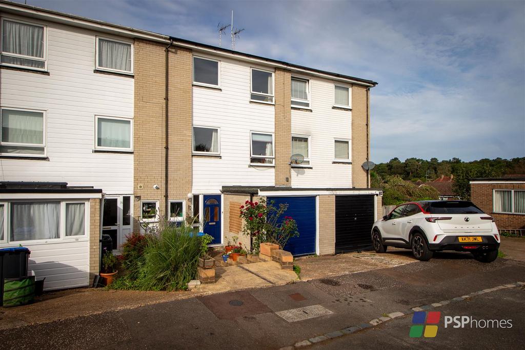 Courtlands, Haywards Heath 4 bed terraced house for sale £400,000