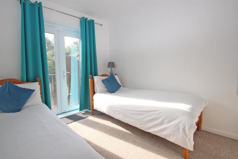 3 bedroom semi-detached bungalow for sale - Duver Road, Seaview