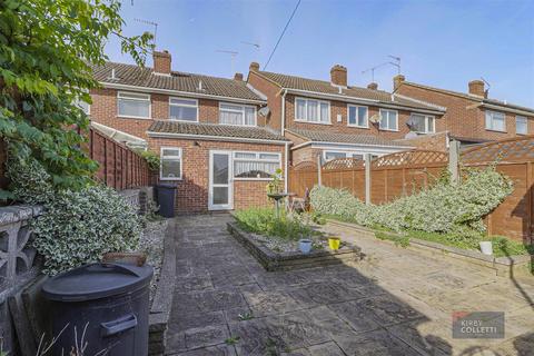 38 Caxton Road, Hoddesdon, EN11 9PG