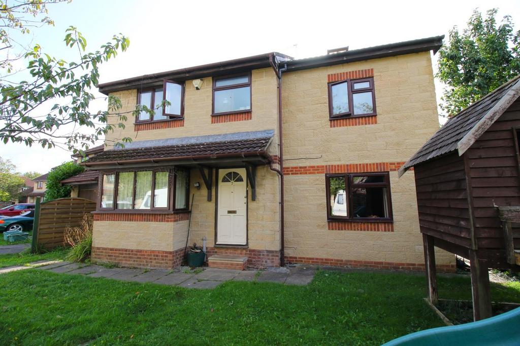 Substantial five bedroom family home in the village of Yatton 5 bed