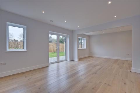 3 bedroom semi-detached house to rent, Stroudes Close, Worcester Park, Surrey, KT4