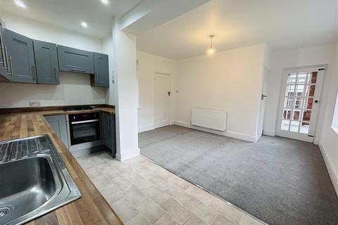 3 bedroom detached house to rent, 114 Amos Lane, Wolverhampton
