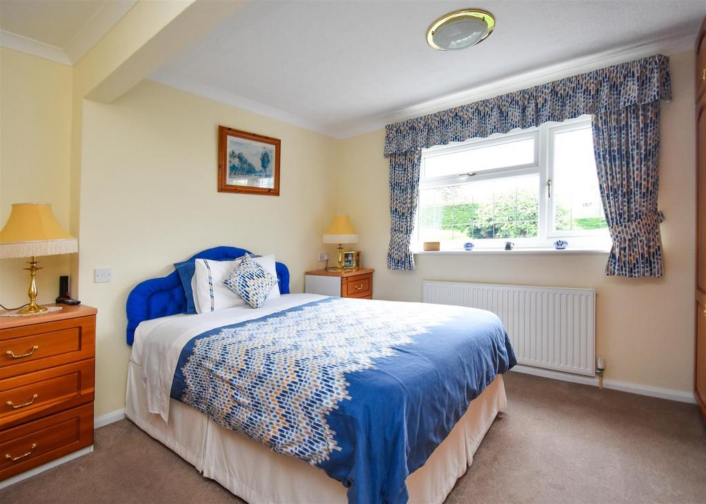 39 High Street - Principal Suite.jpg