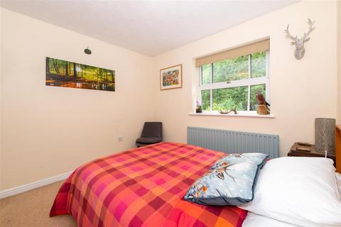 9 Oakleaf Rise, Far Forest, Kidderminster, DY14 9AE